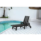 Chaise longue d'extérieur texturée bois, transat surdimensionné, chaise longue de patio avec roues et porte-gobelet