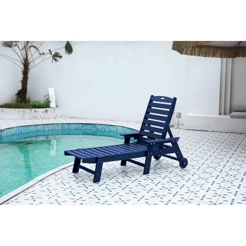 Chaise longue d'extérieur texturée bois, transat surdimensionné, chaise longue de patio avec roues et porte-gobelet