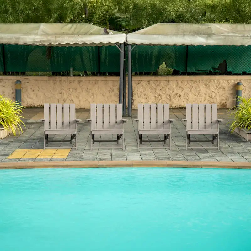 Chaise Adirondack moderne pliante d'extérieur Amalfi entièrement assemblée en HDPE résistant aux intempéries