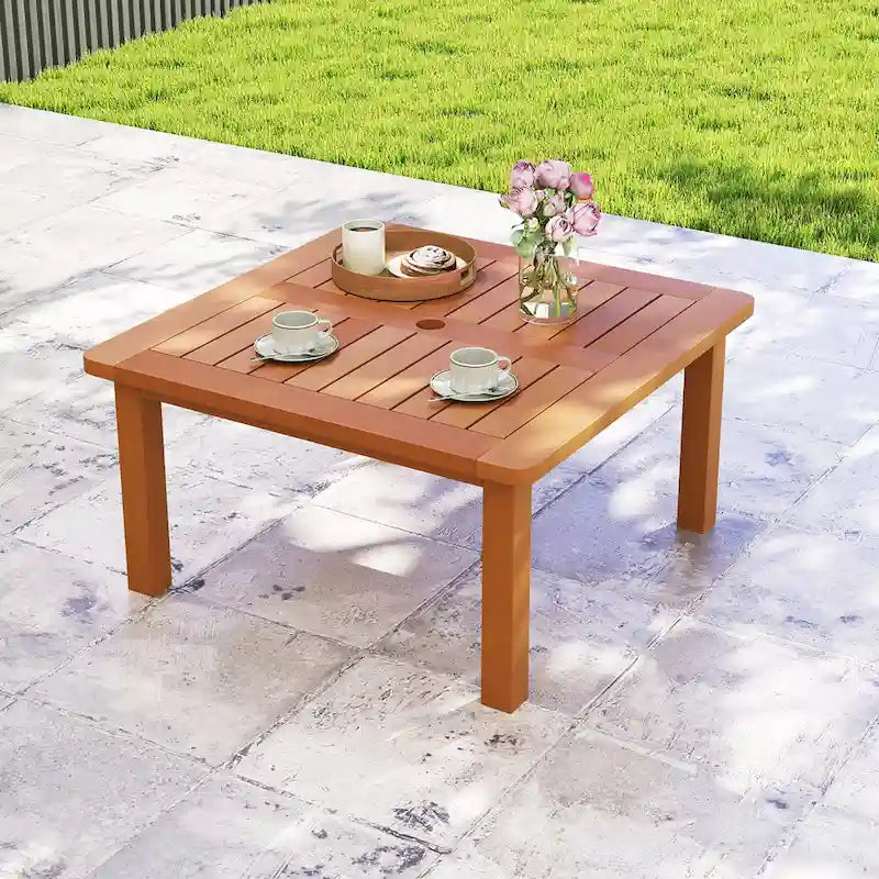 Table basse de patio Gymax avec trou pour parasol, plateau à lattes et huile de teck