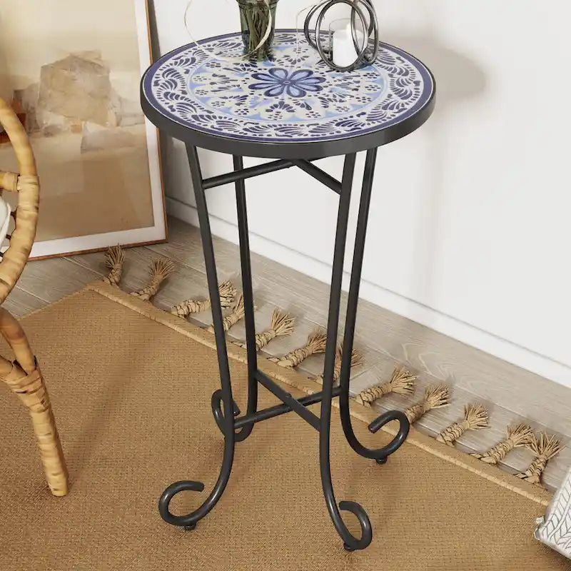 Table d'appoint intérieure et extérieure avec plateau en carrelage et pieds volutes pour balcon et jardin