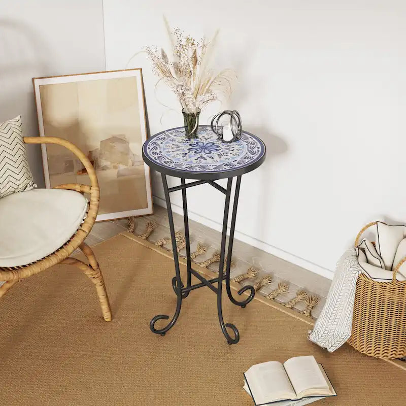 Table d'appoint intérieure et extérieure avec plateau en carrelage et pieds volutes pour balcon et jardin