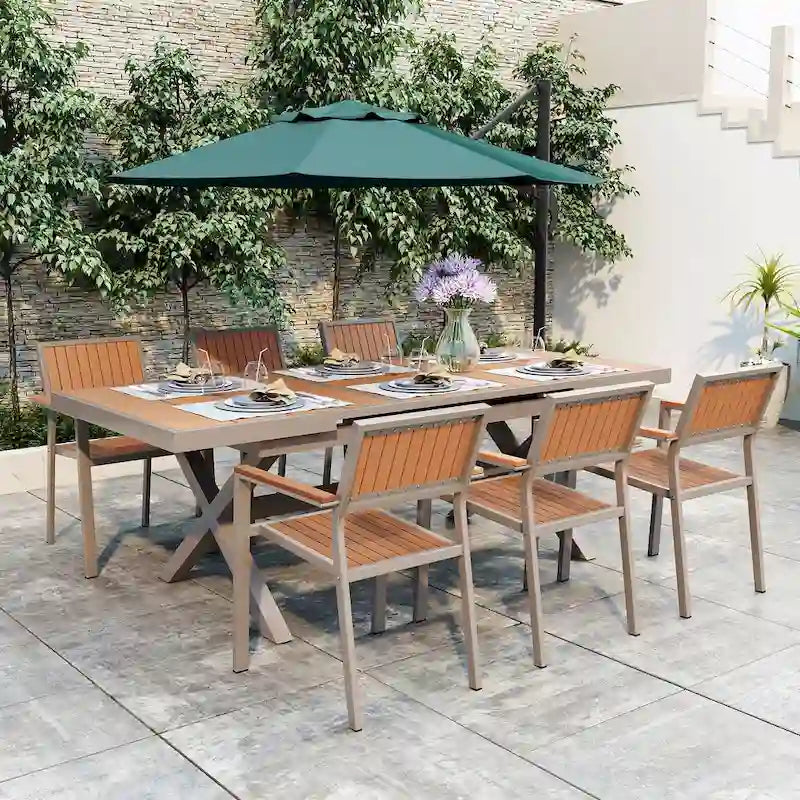 Ensemble de 6 chaises et 1 table en bois composite pour l'extérieur (ensemble de 7 pièces)