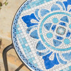 Charmante table d'appoint d'extérieur au design artistique et à la fonctionnalité pratique