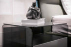 Table de chevet minimaliste en verre noir pour chambres modernes
