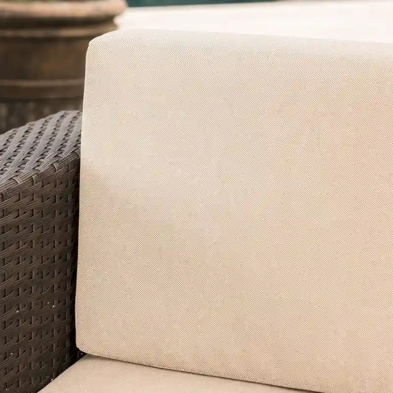 Ensemble de 4 fauteuils de club pivotants en osier Achton Outdoor avec foyer carré par Christopher Knight Home