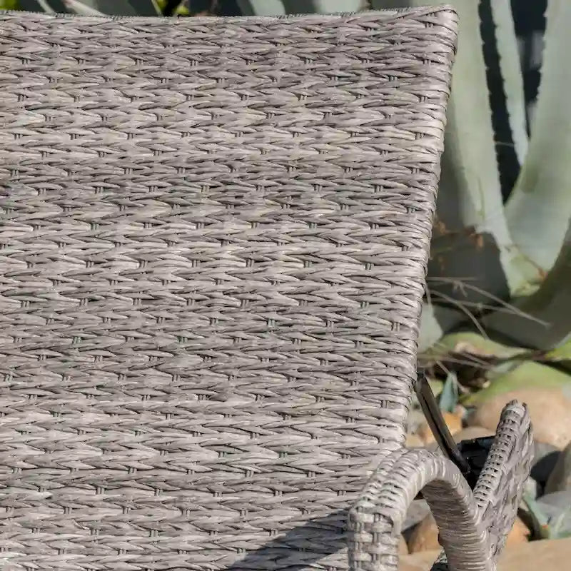 Chaise longue d'extérieur en osier et aluminium armé Crete (lot de 4) par Christopher Knight Home