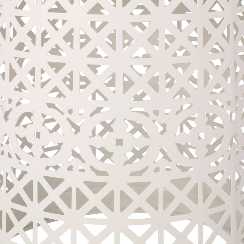 Table d'appoint d'extérieur en dentelle découpée Cranbrook avec plateau en carrelage par Christopher Knight Home