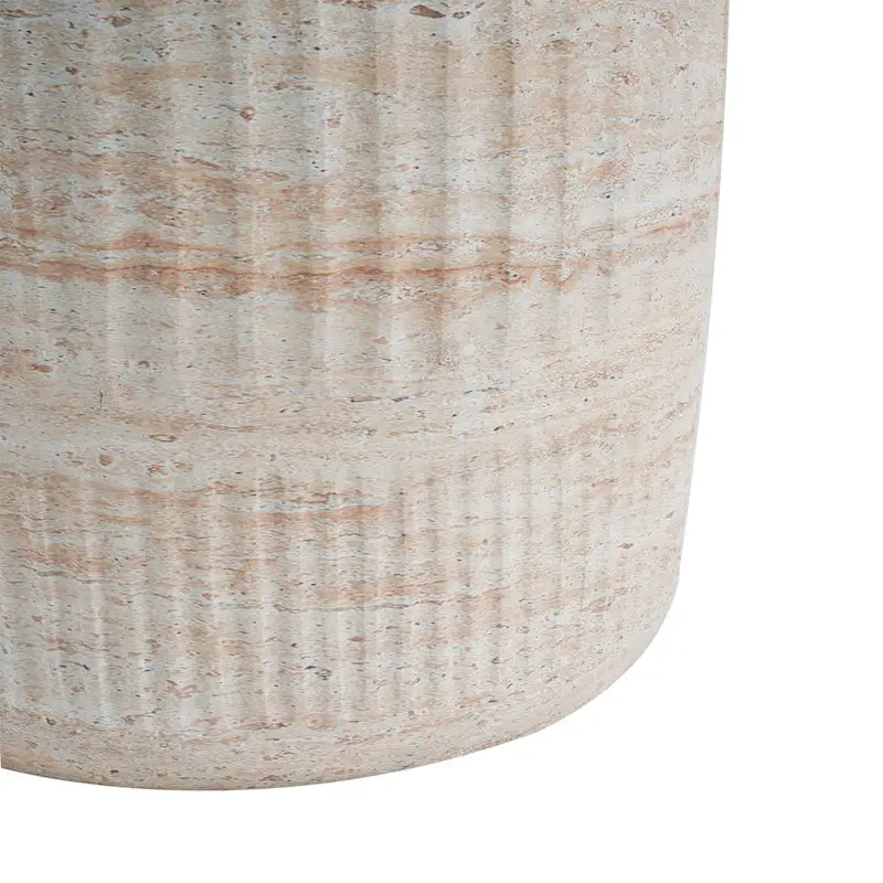 Table d'appoint d'extérieur légère en béton Travis par Christopher Knight Home