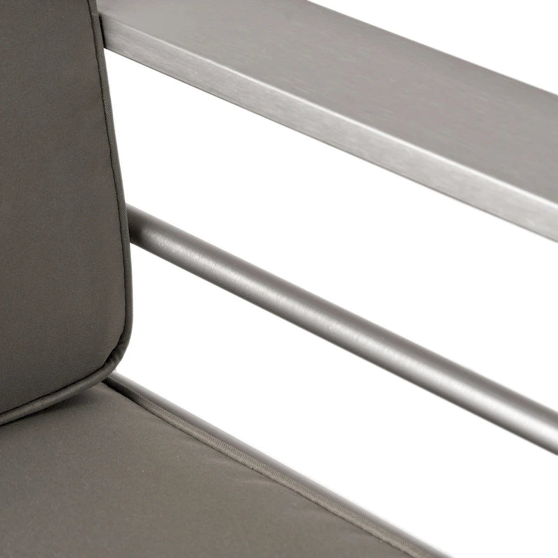 Salon de jardin Cape Coral de Christopher Knight Home en aluminium pour deux personnes avec poufs et table d'appoint