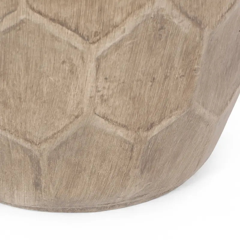 Table d'appoint d'extérieur en béton léger Aranda par Christopher Knight Home