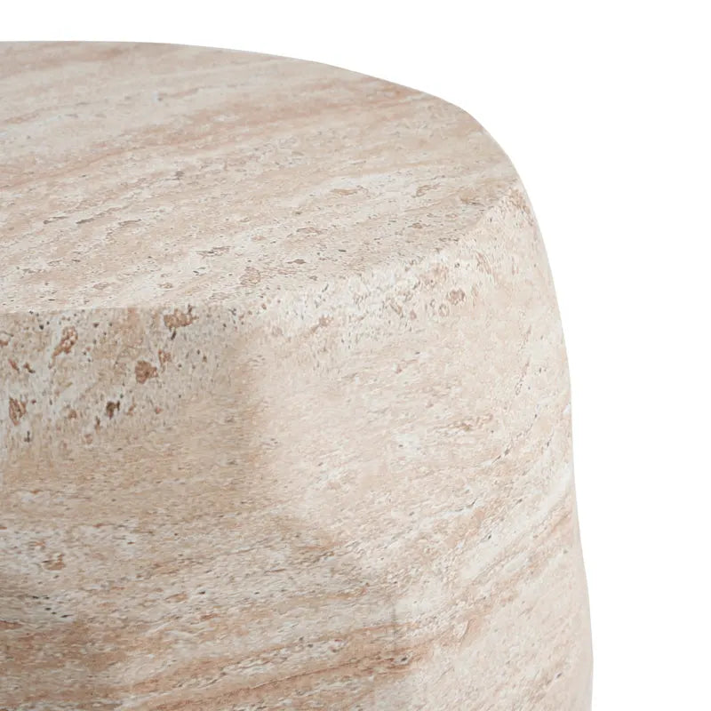 Table d'appoint d'extérieur en béton léger Aranda par Christopher Knight Home