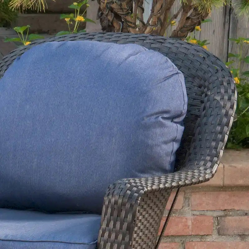 Liam, ensemble de 3 sièges pivotants en osier avec coussins par Christopher Knight Home