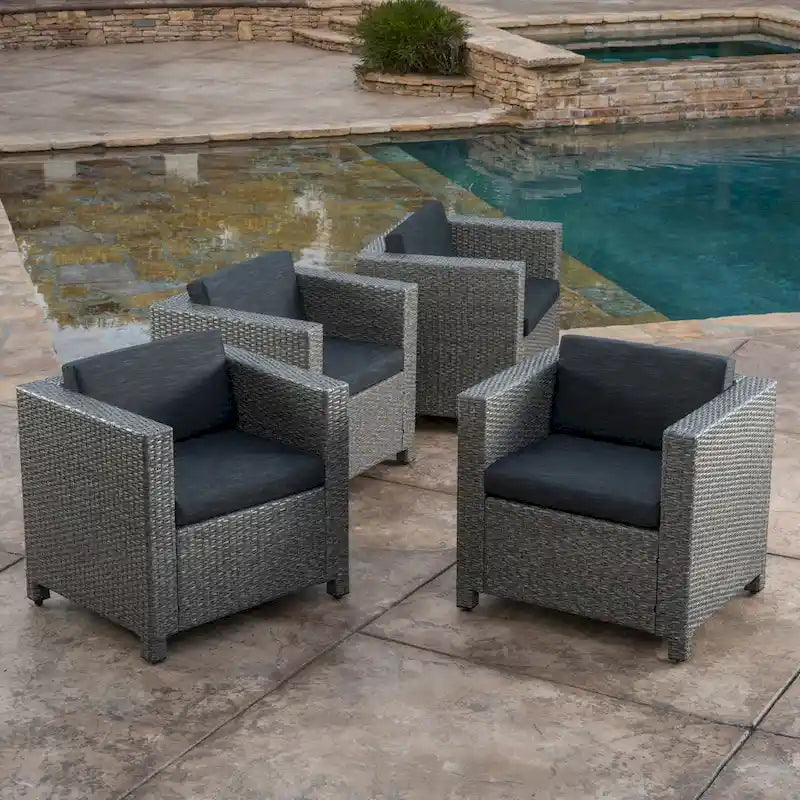 Lot de 4 fauteuils de jardin Puerta avec coussins résistants à l'eau, par Christopher Knight Home