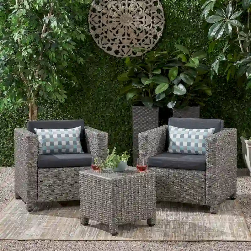 Ensemble de conversation en osier 3 pièces Puerta d'extérieur avec coussins par Christopher Knight Home