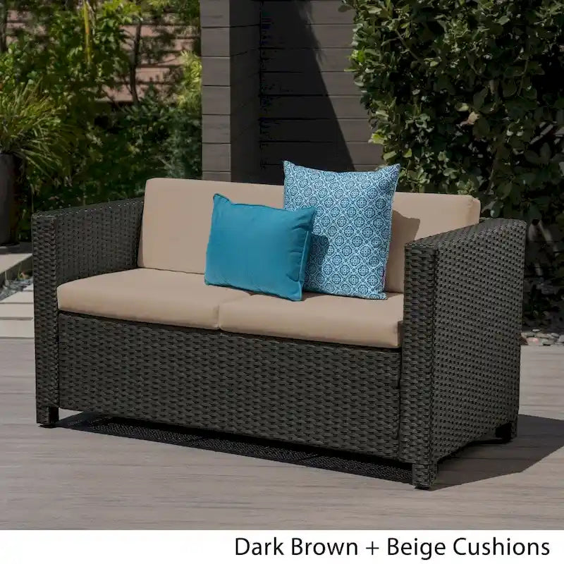 Causeuse d'extérieur en osier Puerta avec coussin par Christopher Knight Home