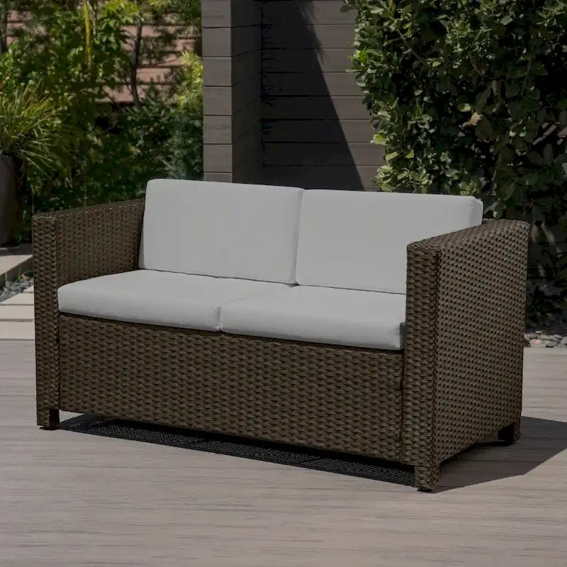 Causeuse d'extérieur en osier Puerta avec coussin par Christopher Knight Home