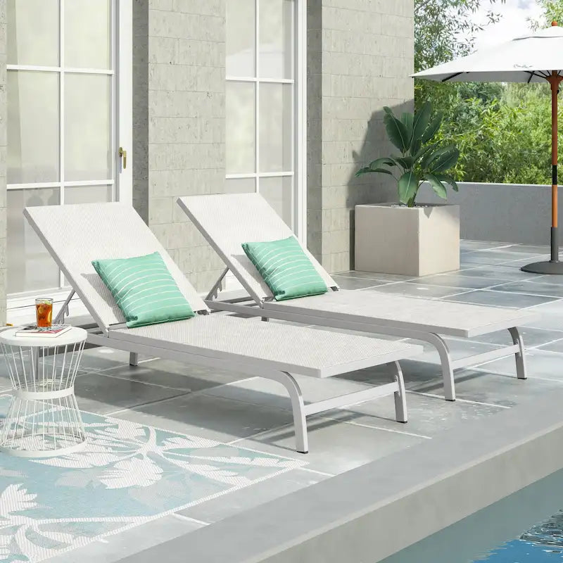 Chaise longue d'extérieur Finn en aluminium et maille par Christopher Knight Home