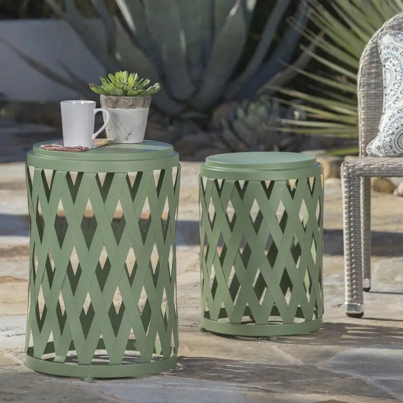 Ensemble de tables d'appoint gigognes Selen Outdoor de 12 et 14 pouces en treillis par Christopher Knight Home