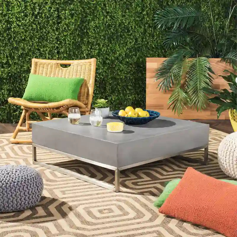SAFAVIEH Dajana Table Basse Moderne d'Intérieur/Extérieur en Béton Gris Foncé - 34,3 x 34,3 x 11,4 - 34Lx34Px11H