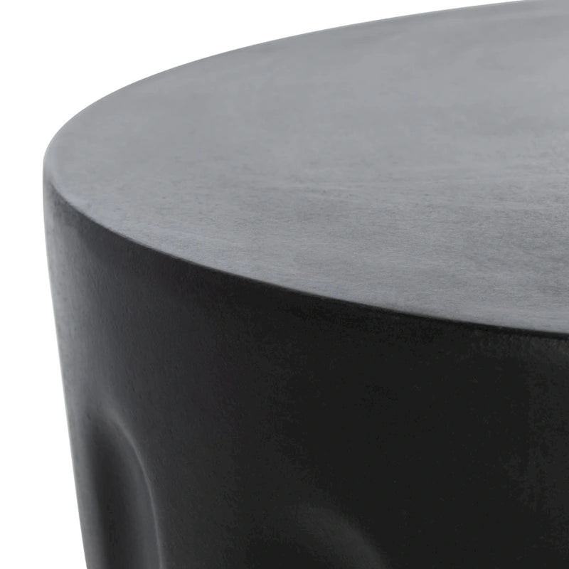 SAFAVIEH Ulya Table d'appoint ronde moderne en béton noir pour intérieur/extérieur - 15,7 l x 15,7 L x 17,7 H - 16Lx16Px18H