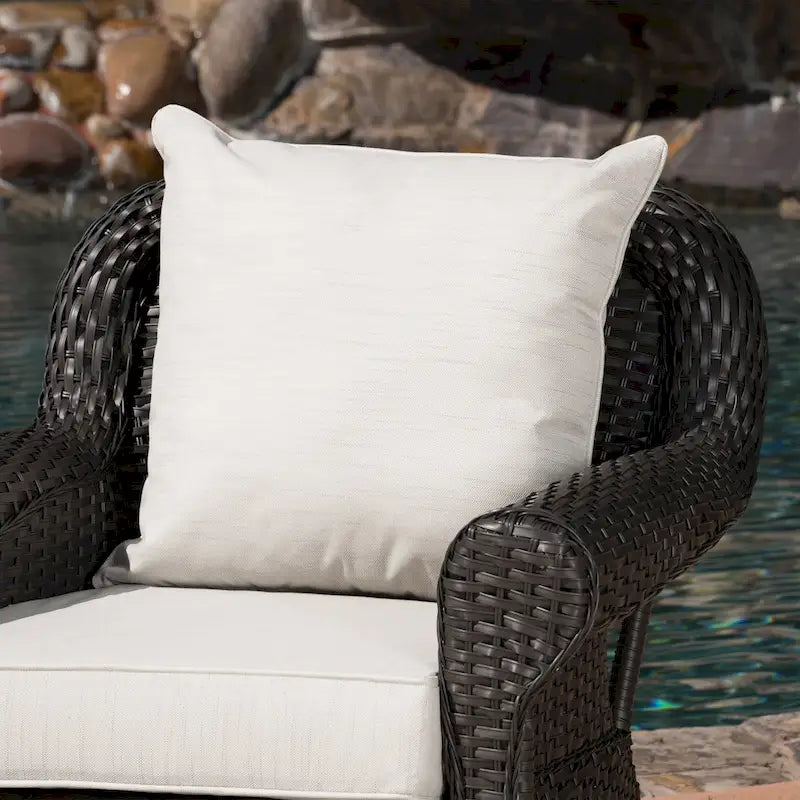 Fauteuil à bascule pivotant en osier rembourré Amaya par Christopher Knight Home