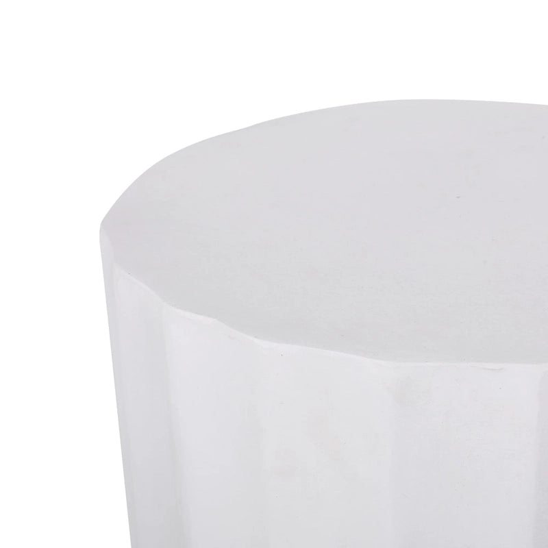 Table d'appoint d'extérieur légère en béton Alcona par Christopher Knight Home