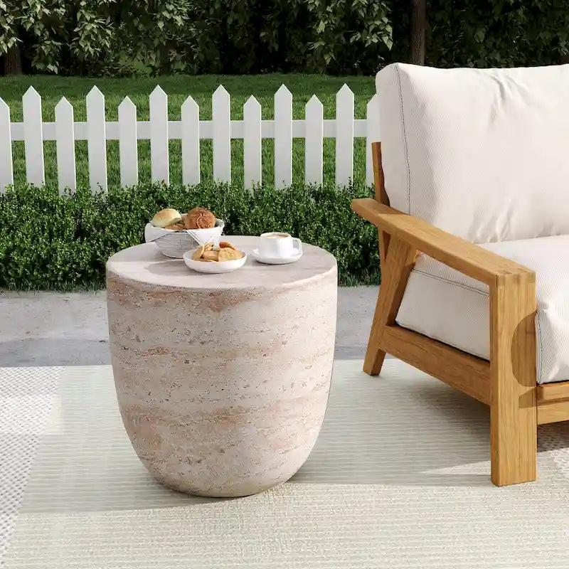 Table d'appoint d'extérieur en béton léger Bianca par Christopher Knight Home