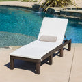 Chaise longue d'extérieur Jamaica avec coussin par Christopher Knight Home
