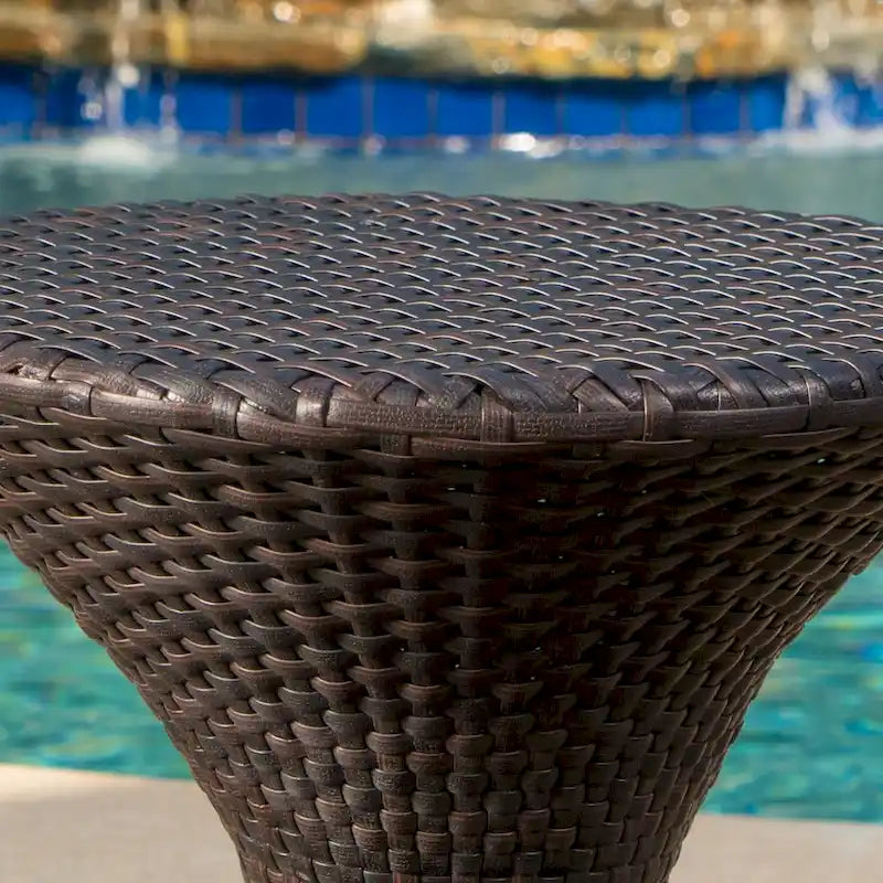 Table d'appoint ronde d'extérieur en osier Franklin par Christopher Knight Home