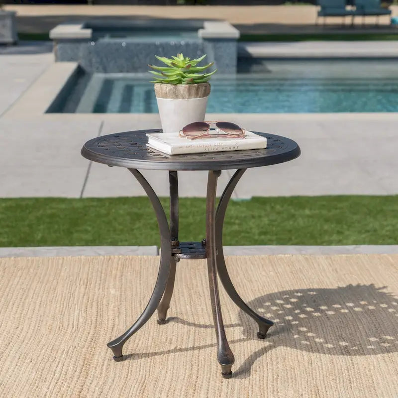 Table d'appoint ronde d'extérieur Lola en aluminium par Christopher Knight Home