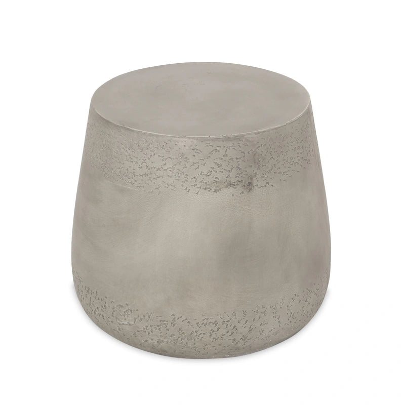 Table d'appoint d'extérieur contemporaine légère en béton Orion de Christopher Knight Home - 19.00L x 19.00P x 16.25H