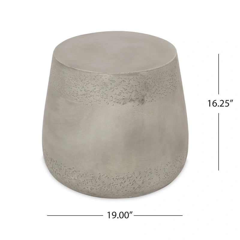 Table d'appoint d'extérieur contemporaine légère en béton Orion de Christopher Knight Home - 19.00L x 19.00P x 16.25H