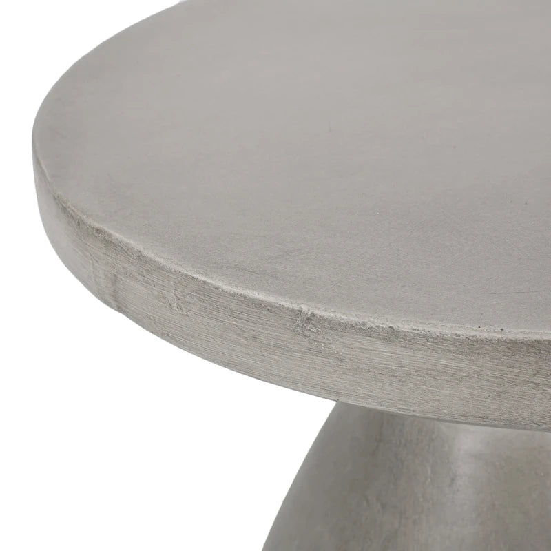 Table d'appoint d'extérieur en béton léger Bissell par Christopher Knight Home