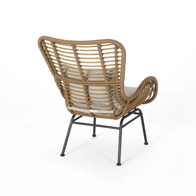 Fauteuils de jardin en osier Montana avec coussin (lot de 2) par Christopher Knight Home
