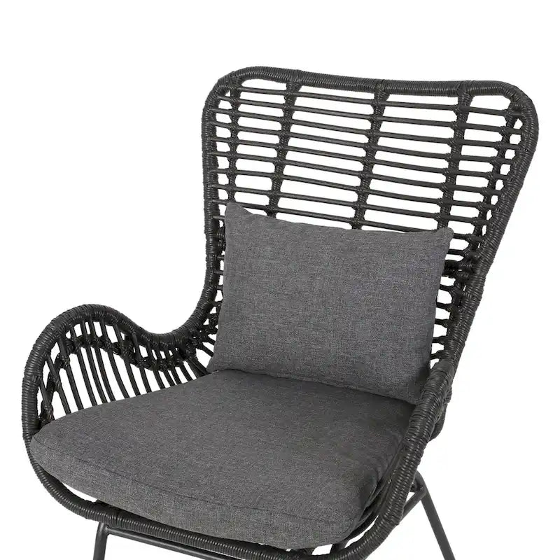 Fauteuils de jardin en osier Montana avec coussin (lot de 2) par Christopher Knight Home