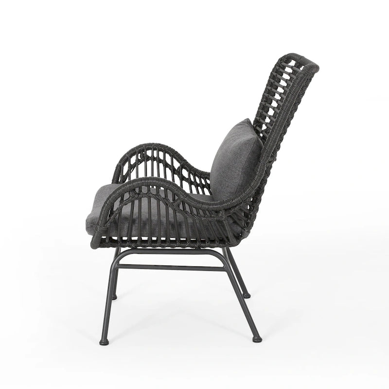 Fauteuils de jardin en osier Montana avec coussin (lot de 2) par Christopher Knight Home