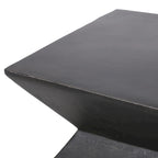 Table d'appoint Bonneau Outdoor en béton léger par Christopher Knight Home