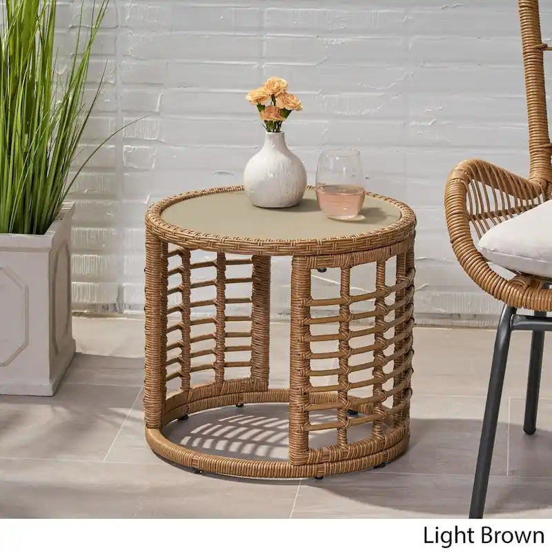 Table d'appoint Tatiana en osier moderne de style bohème avec plateau en verre trempé par Christopher Knight Home