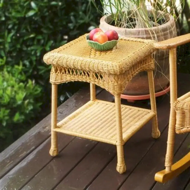 Table d'appoint extérieure carrée en osier ambré Portside Southwest