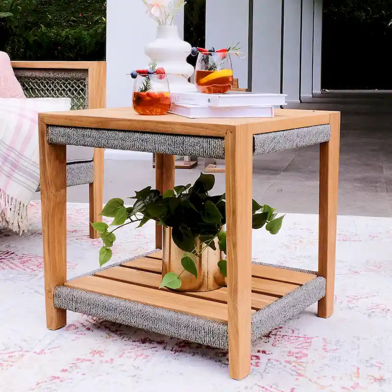 Table d'appoint d'extérieur en teck avec étagère Cambridge Casual Nassau