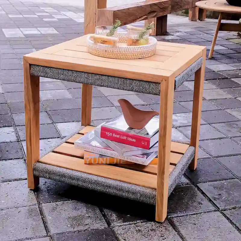 Table d'appoint d'extérieur en teck avec étagère Cambridge Casual Nassau