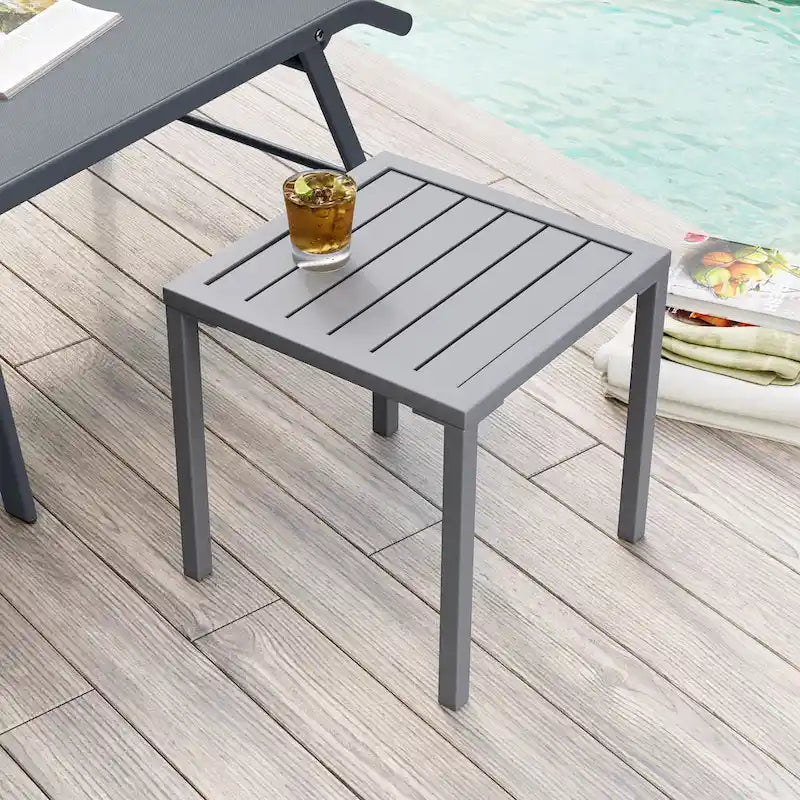 Table d'appoint d'extérieur carrée Pellebant en aluminium - 15,67 L x 15,67 l x 15,83 H