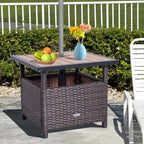 Table d'appoint d'extérieur en rotin Outsunny avec insert pour parasol