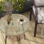 Table basse d'extérieur ronde Dana Boho de 19 po en osier avec plateau en verre trempé et pieds en métal par M&L Co.