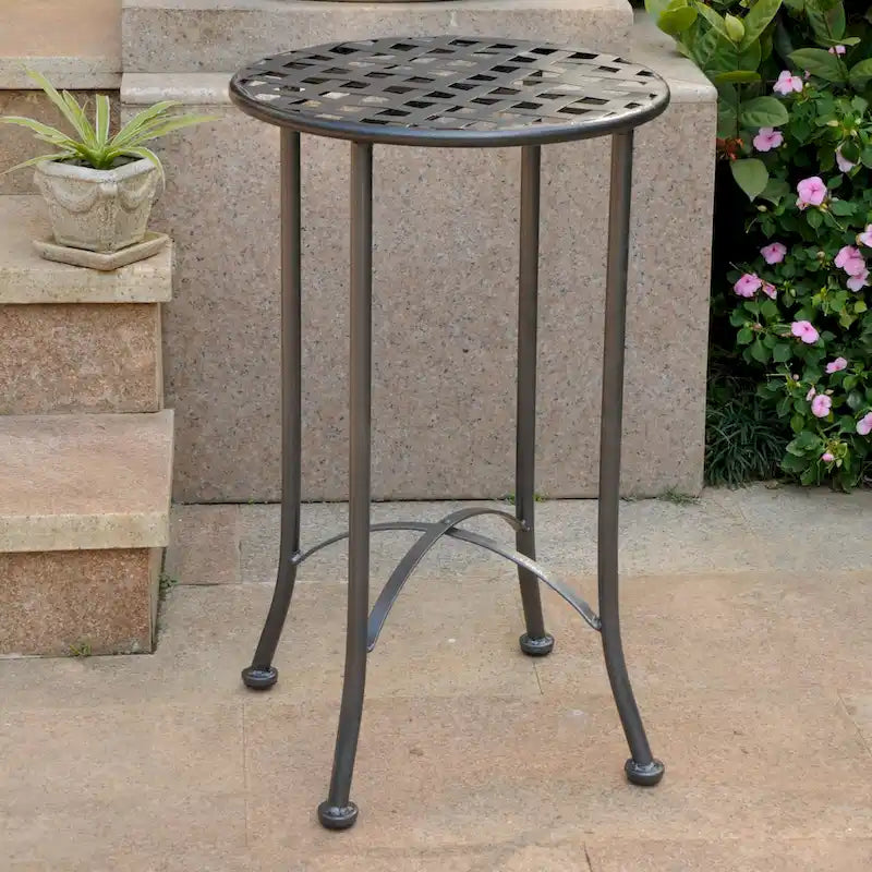 Table d'appoint de patio Mandalay de 16 pouces