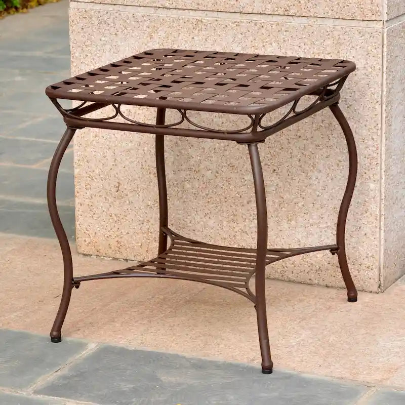 Table d'appoint Santa Fe Nailhead de 20 pouces