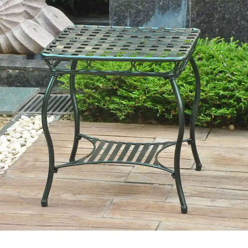 Table d'appoint Santa Fe Nailhead de 20 pouces