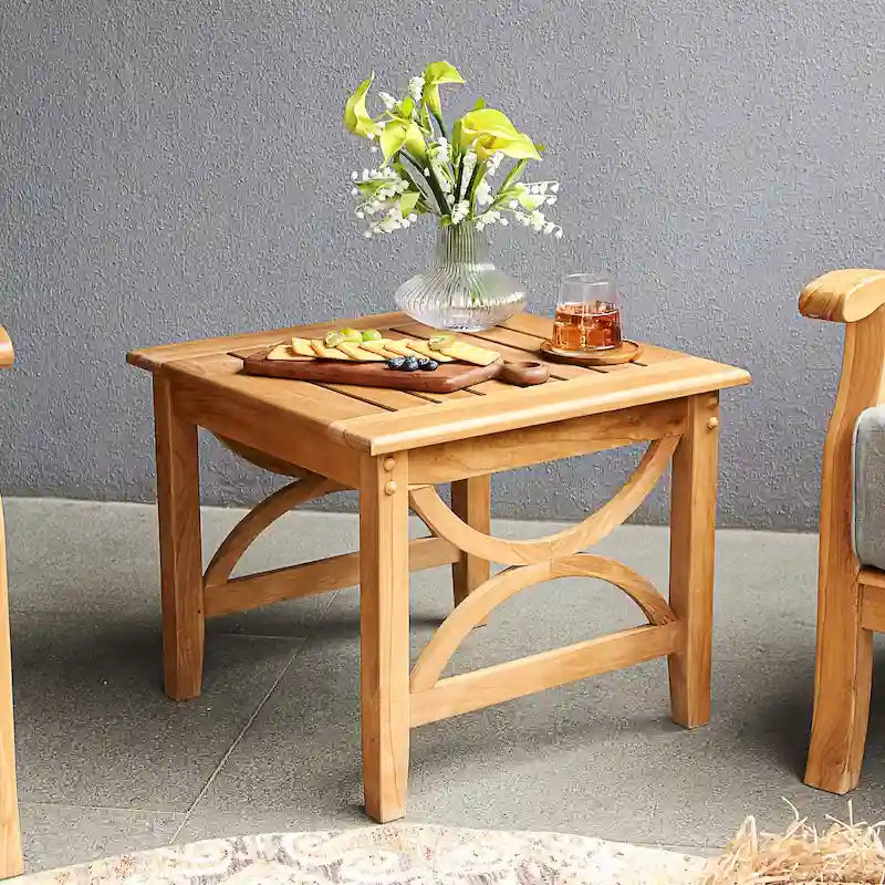 Table d'appoint d'extérieur en teck Lowell de Cambridge Casual