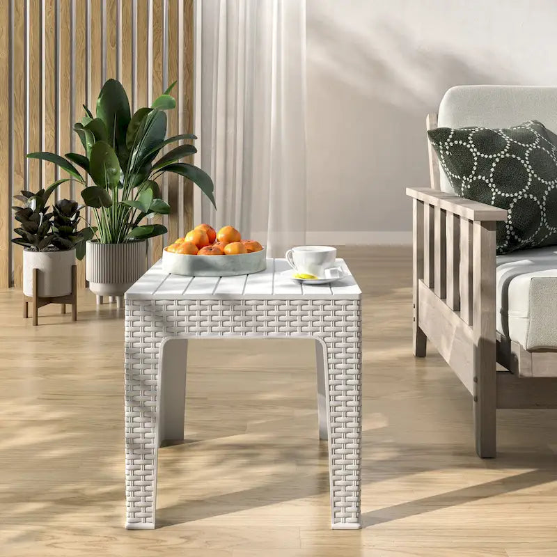 Table d'appoint d'extérieur en résine Trillia